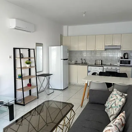 One Bedroom Apartment, Molos Complex - By Noma Stays Cyprus *