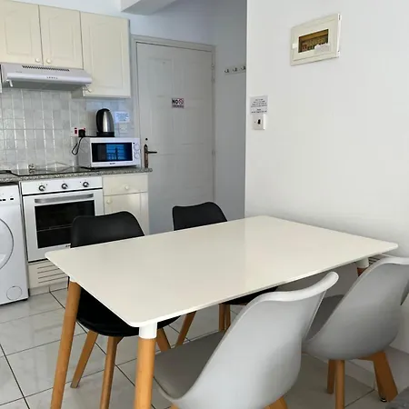 Appartement One Bedroom Apartment, Molos Complex - By Noma Stays Cyprus *
