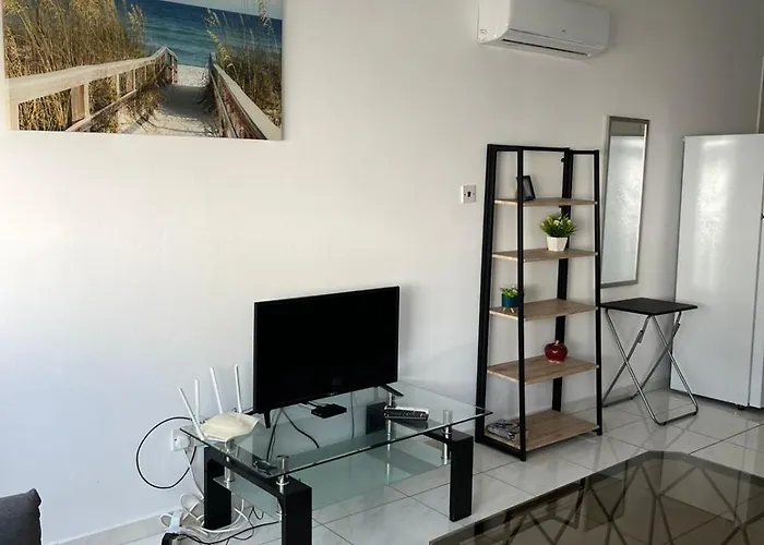 One Bedroom Apartment, Molos Complex - By Imh Travel & Tours * Paphos